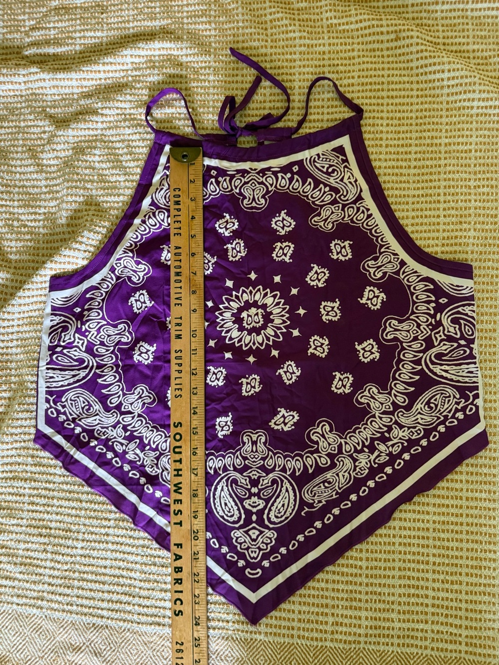 Handkerchief Style Halter Crop Top - Picture 6 of 7